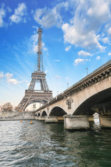 Fototapeta na wymiar Paris - Piękny widok z Wieży Eiffla i Mostu Iena