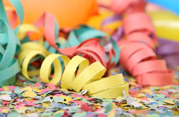 party streamers