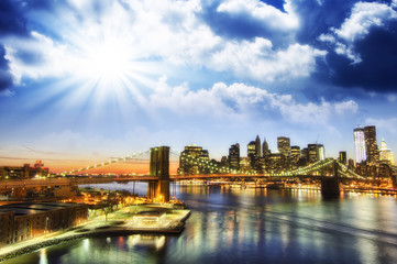 Fototapeta premium New York City - Manhattan skyline at winter sunset