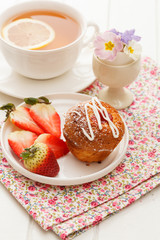 cake with tea