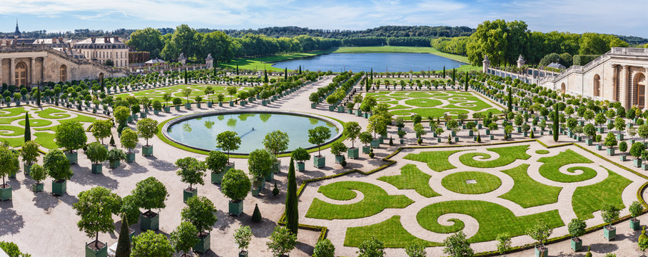 Fototapeta Ogród oranżerii w Wersalu. Paryż, Francja