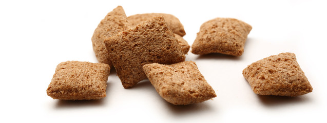 Crispy chocolate cereal pillow flakes