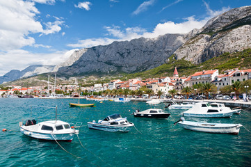Fototapeta na wymiar Makarska port, Chorwacja