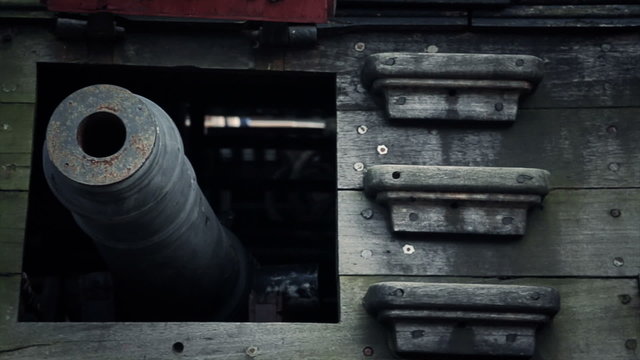 Cannon in ancient battleship