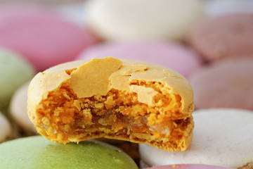 Bitten macaron