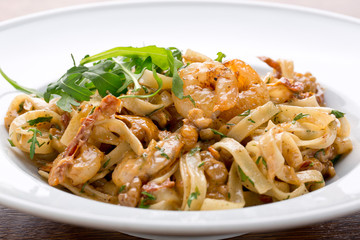 tagliatelle pasta with shrimps