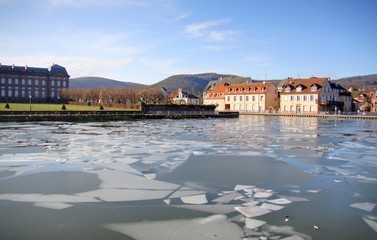 Obraz premium bords du canal à saverne