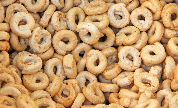 fragrant and tasty tarallini bread sticks and sold at market