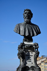 Statua di Benvenuto Cellini, ponte vecchio, Firenze