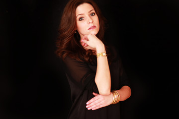 hübsche Frau mit Uhr