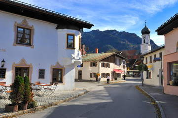 Fototapeta na wymiar Dorfstrasse Oberammergau