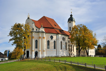 Fototapeta na wymiar Wies Kościół w Bawarii