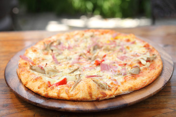 Pizza ham and mushroom