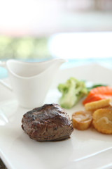 Grilled steak with vegetables