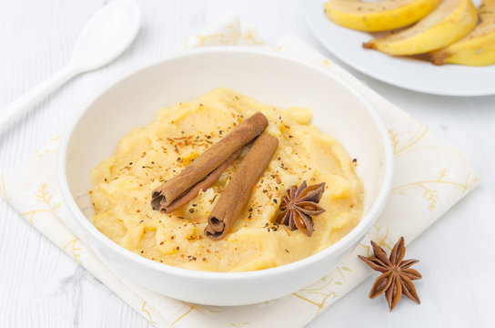 Spiced quince puree with anise and cinnamon horizontal