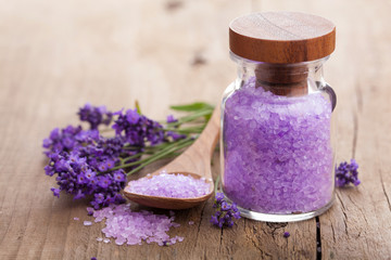 Obraz na płótnie Canvas lavender salt