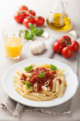 italian pasta with tomato sauce