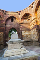 Fototapeta na wymiar islamic grave with inscriptions at qutub minar in Delhi, India