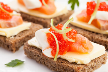 caviar salmon sandwiches