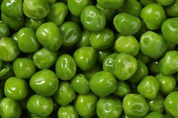 background wet green peas