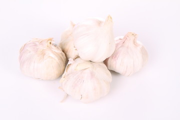 Obraz na płótnie Canvas Bunch of garlic on a white background