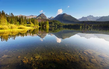 Keuken spatwand met foto Nature mountain scene with beautiful lake in Slovakia Tatra - St © TTstudio
