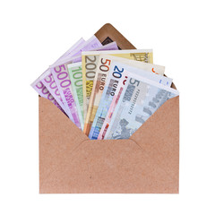 Offene Umschlag mit Euro-Banknoten auf einem wei&szlig;en Hintergrund