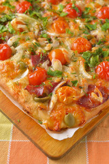 pizza with ham