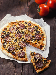 Tasty salami pizza