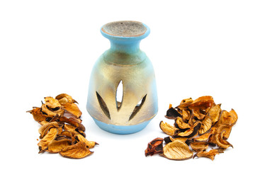 Duftlampe und Potpourri