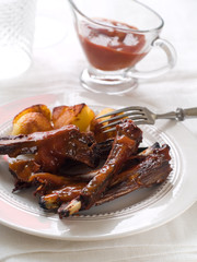 Ribs with tomato sauce