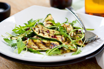 Grilled courgette salad