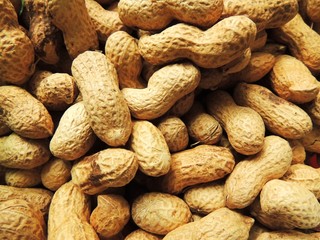 Erdnüsse