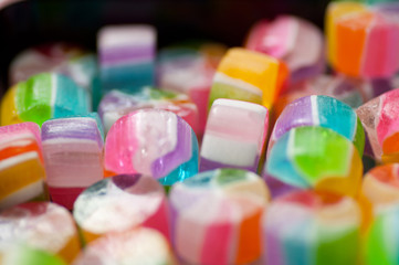 日本のカラフルな和風飴