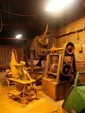 Lost Places - verlassene Maschinen im Filterwerk Mei&szlig;en