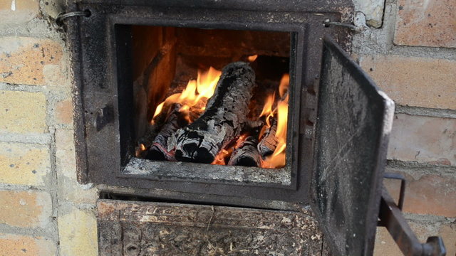 firewood wood burn fire retro old rusty rural  kitchen stove