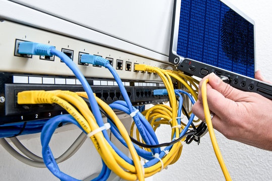 Netzwerkkabel anschliessen, Notebook #bn