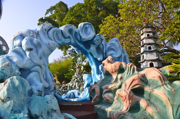 Naklejka premium Statues in the Haw Par Villa Gardens in Singapore