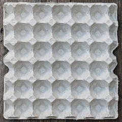 Embossed pattern of coarse paper made from recycled paper
