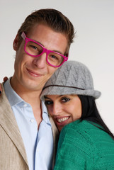 Retrato de una joven pareja feliz y alegre.Enamorados.