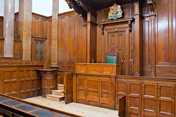 Obraz na płótnie Canvas Widok z pokoju Crown Court wewnątrz St Georges Hall, Liverpool, UK