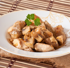 sauteed chicken with mushrooms 