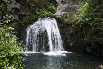 Fototapeta na wymiar Cascade