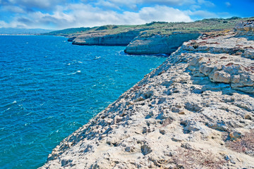 Fototapeta na wymiar skaliste wybrzeża na Sardynii