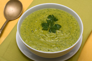 Spinach cream soup
