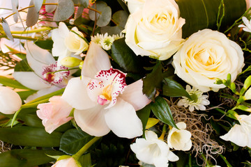 table set for wedding dinner decorated with flowers