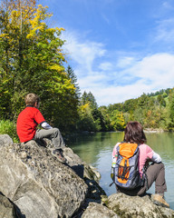 schöner Herbsttag am Fluss