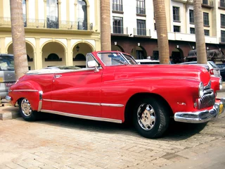 Fototapete Kubanische Oldtimer Altes rotes Auto in Havanna n.2