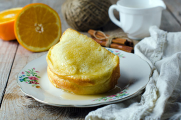 Brioche with orange