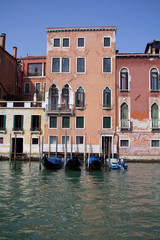 Obraz na płótnie Canvas Old house in Venice, Italy